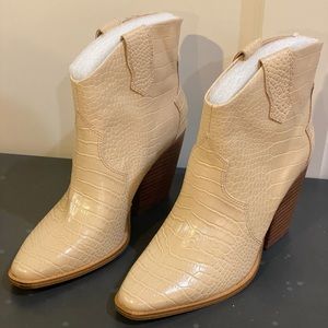 Chinese Laundry Bonnie Booties